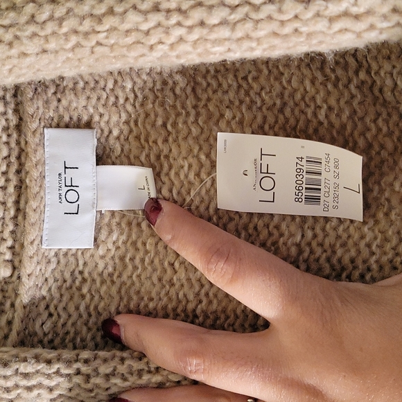 Sweater - Picture 2 of 6